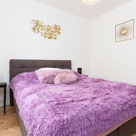 Kingdom Of 3 Roses Apartment Prague Exterior photo